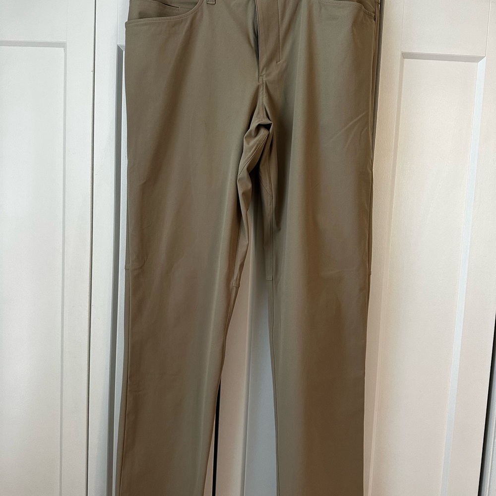 Lululemon Athletica Tan Chinos Classic Style